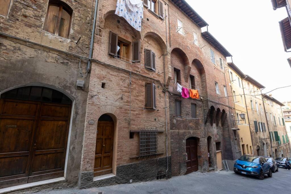 Casa Onda - Nel Cuore Della Contrada Siena Exterior photo